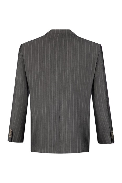 костюм  по цене 60000 руб вид справа