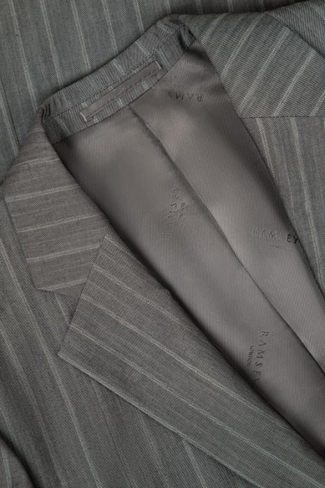 костюм  из шерсти спереди