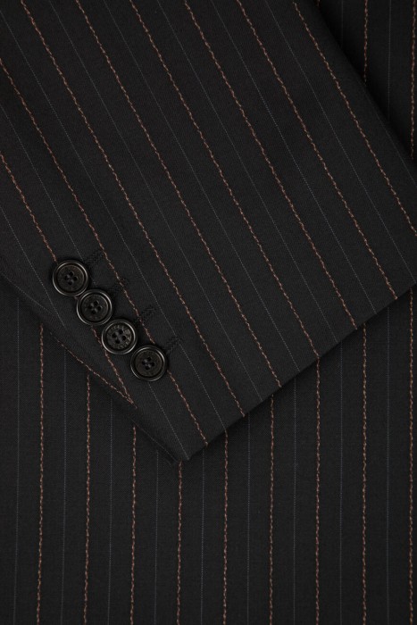 Товар черного цвета с внутренней стороны