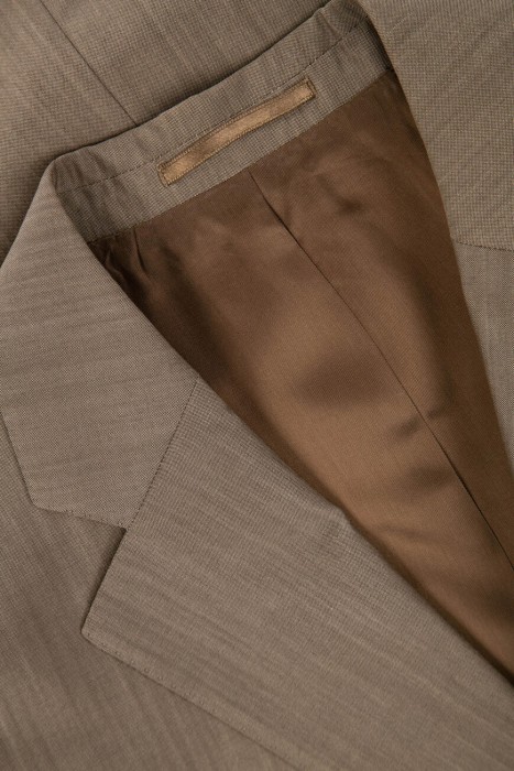 костюм  из шерсти спереди