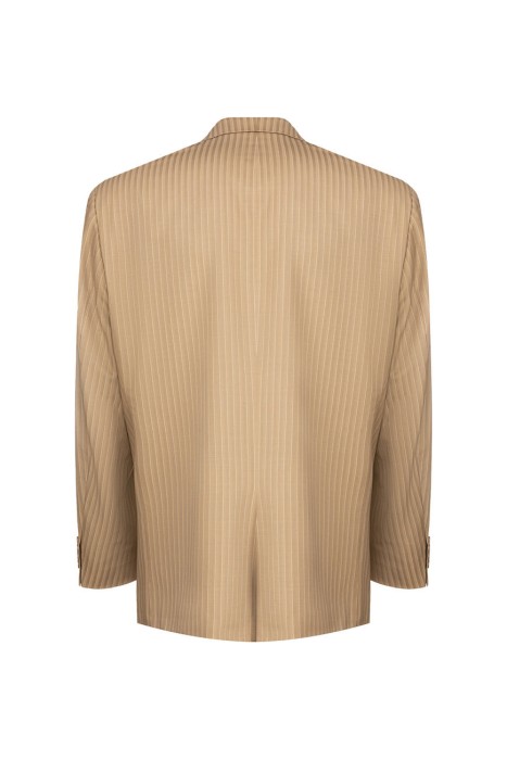 костюм  по цене 48000 руб вид справа