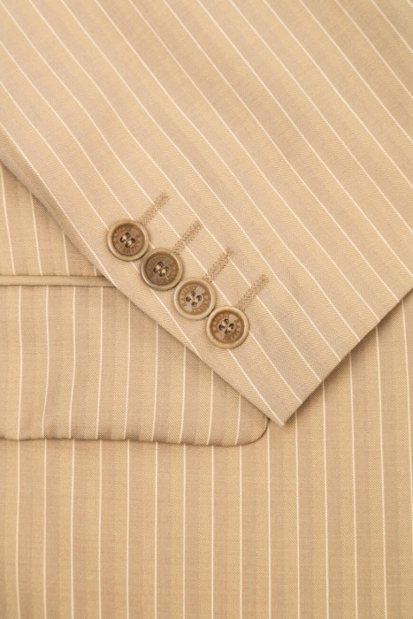 Товар бежевого цвета с внутренней стороны