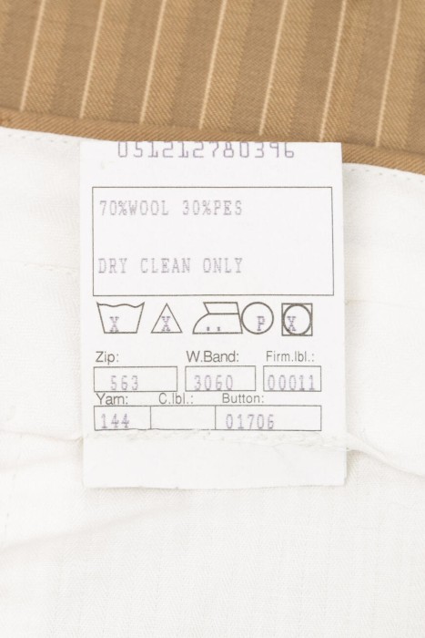 костюм  вид слева