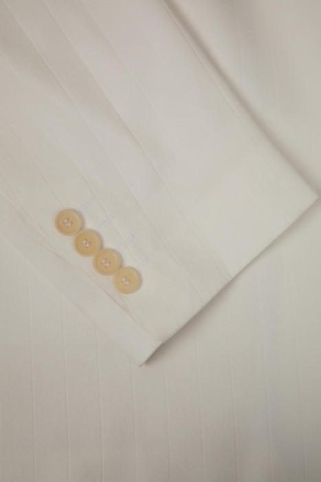 Товар белого цвета с внутренней стороны