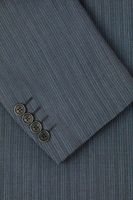 Товар синего цвета с внутренней стороны