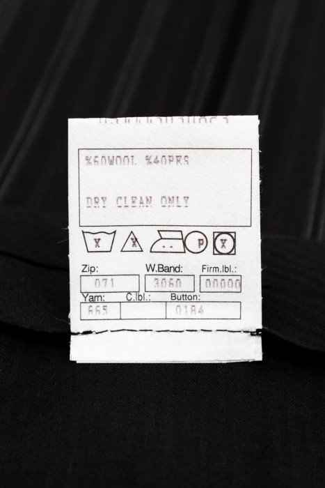 костюм  вид слева