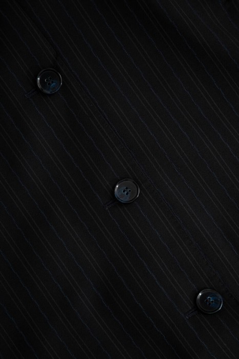 костюм  из шерсти спереди