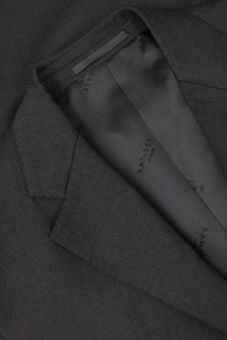 костюм  из шерсти спереди