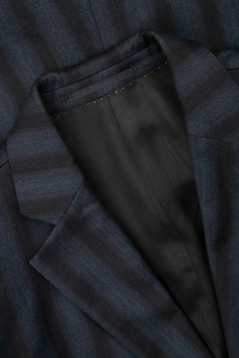 костюм  из шерсти спереди