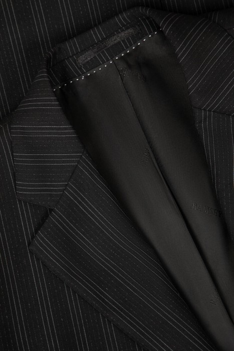 костюм  из шерсти спереди