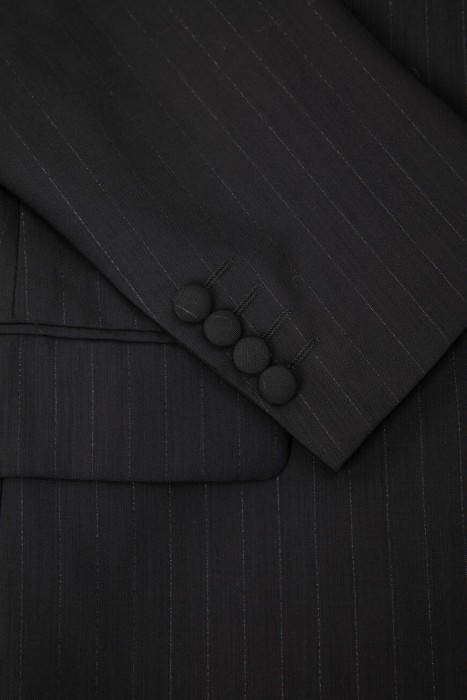 Товар черного цвета с внутренней стороны