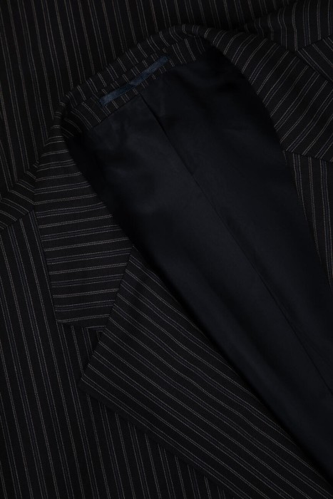 костюм  из шерсти спереди