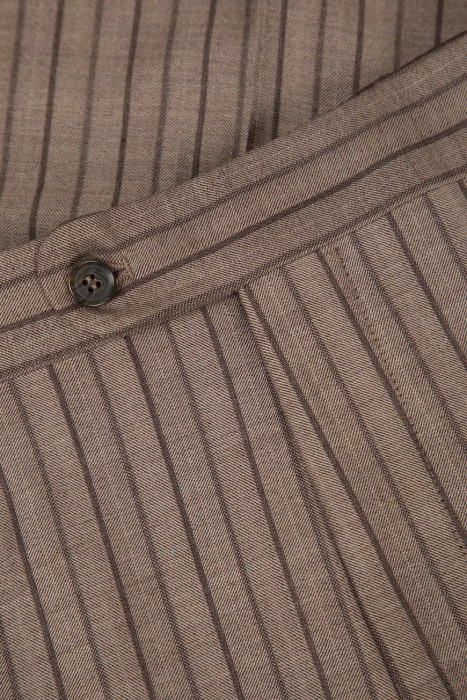 костюм  универсального стиля с лицевой стороны