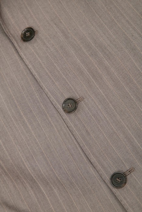 костюм  из шерсти спереди