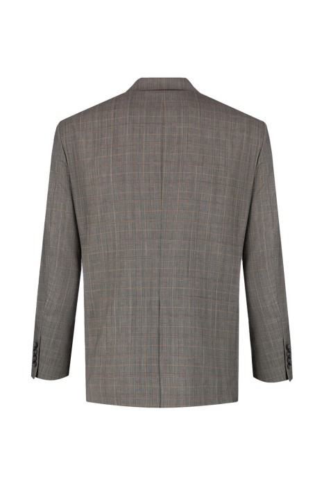 костюм  по цене 38000 руб вид справа