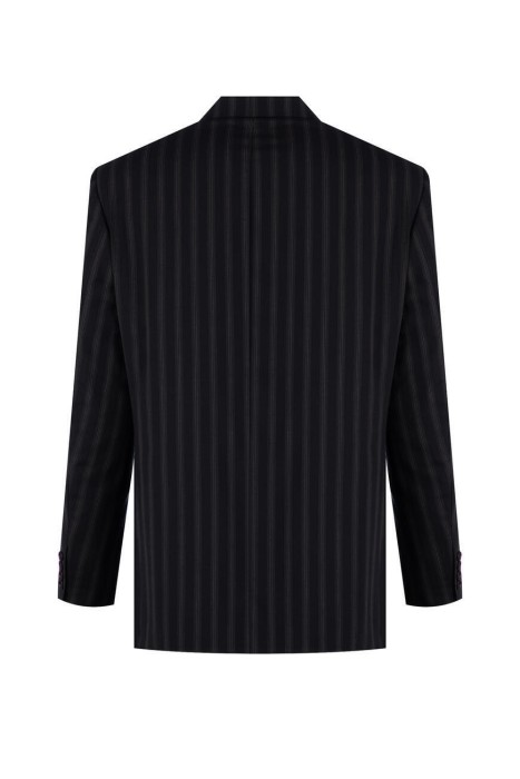 костюм  по цене 36000 руб вид справа