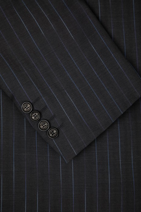 Товар серого цвета с внутренней стороны