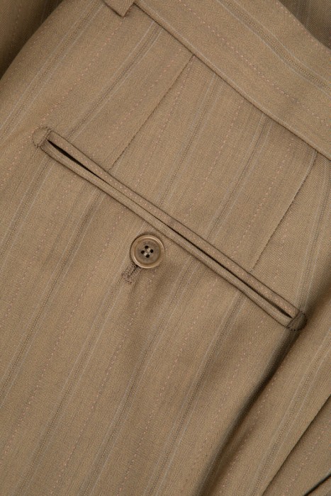 костюм  универсального стиля с лицевой стороны