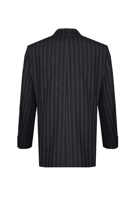 костюм  по цене 40000 руб вид справа