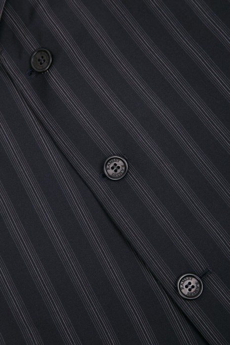 костюм  из шерсти спереди