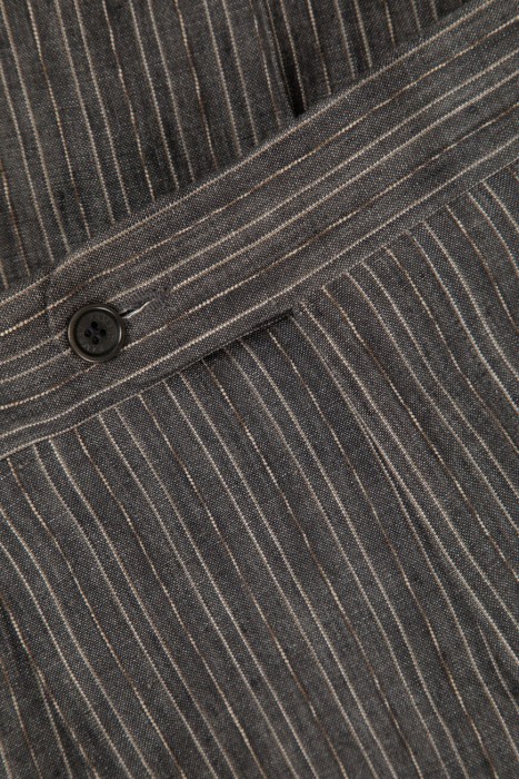 костюм  универсального стиля с лицевой стороны