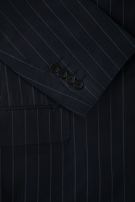 костюм  из шерсти спереди