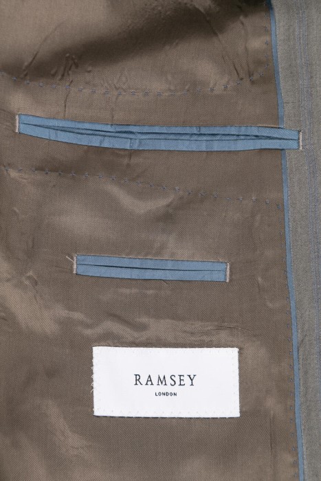 костюм  вид слева