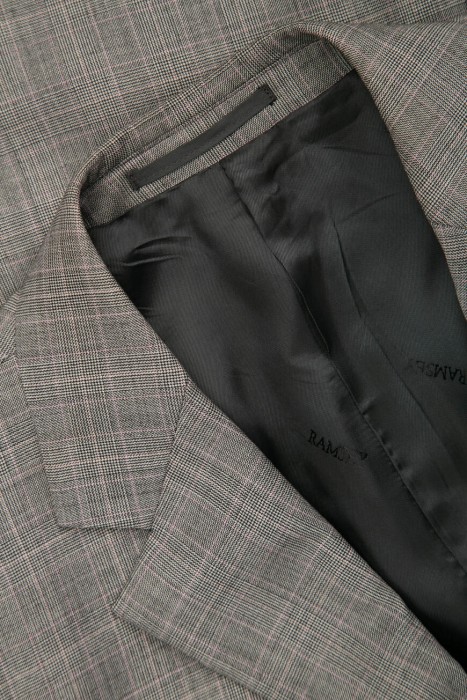 костюм  из шерсти спереди