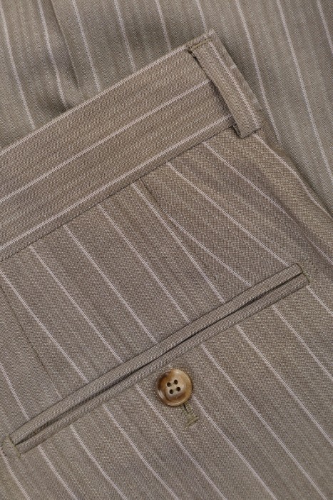 костюм  универсального стиля с лицевой стороны