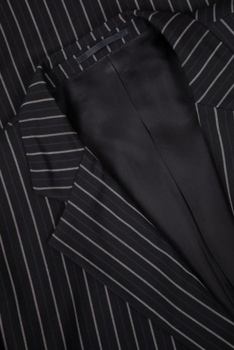 костюм  из шерсти спереди