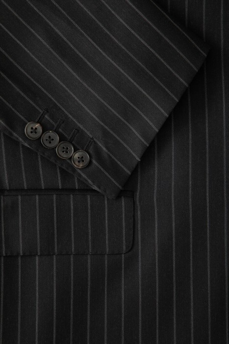 костюм  из шерсти спереди