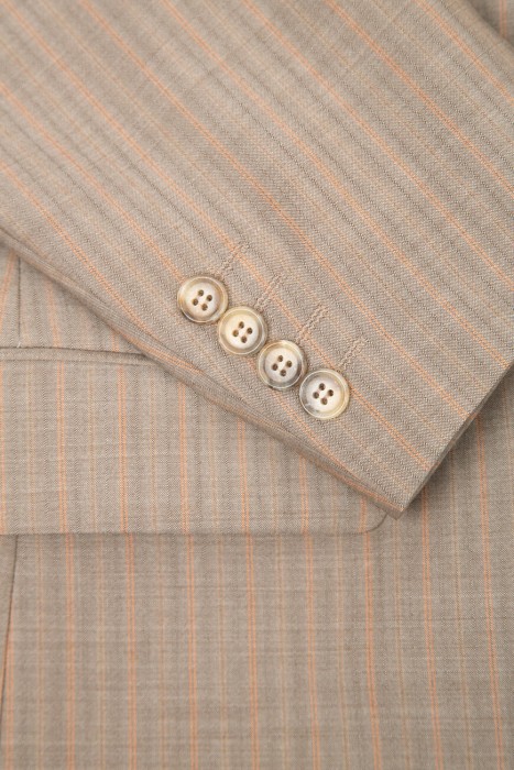 Товар бежевого цвета с внутренней стороны