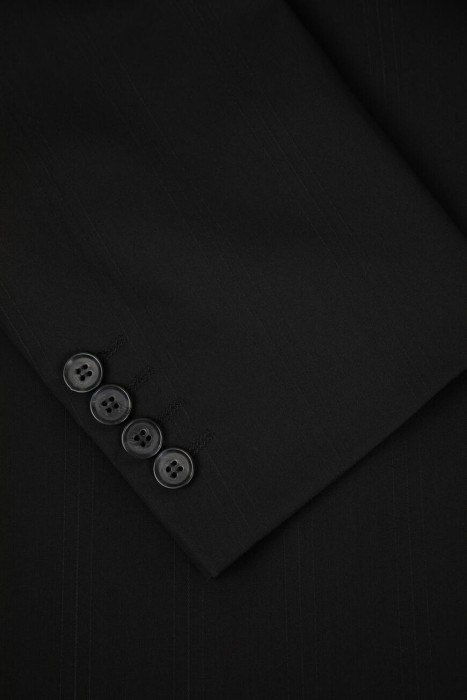 Товар черного цвета с внутренней стороны