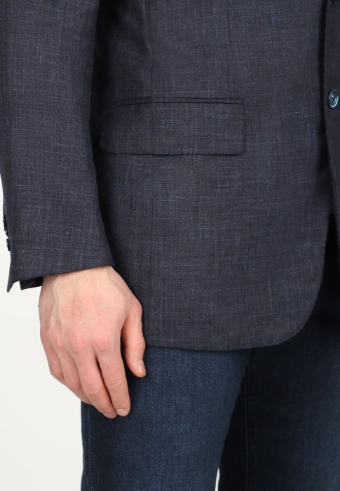 костюм  вид слева