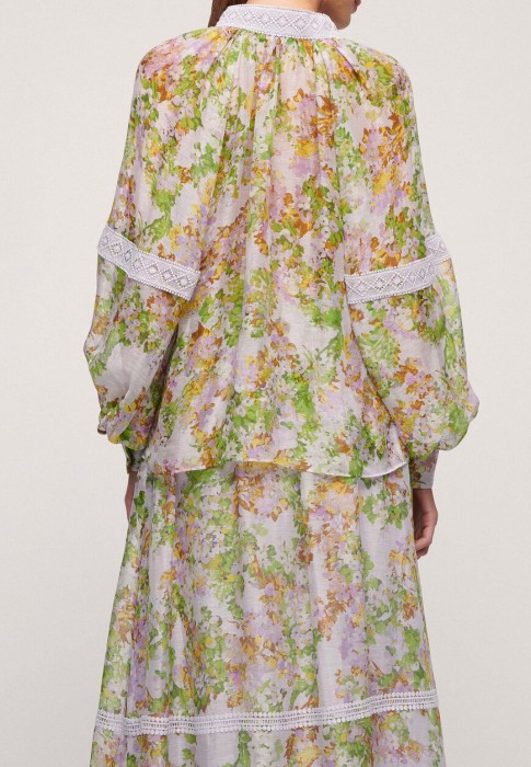 костюм  из проверенных материалов спереди