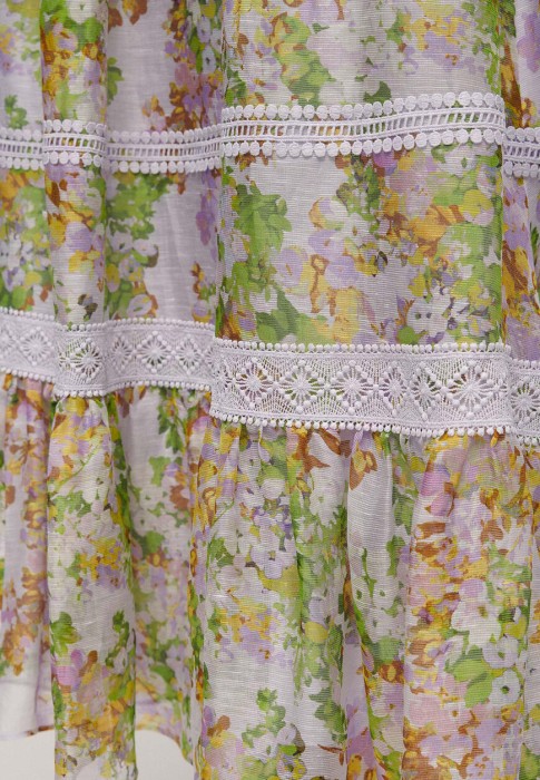 костюм  вид слева