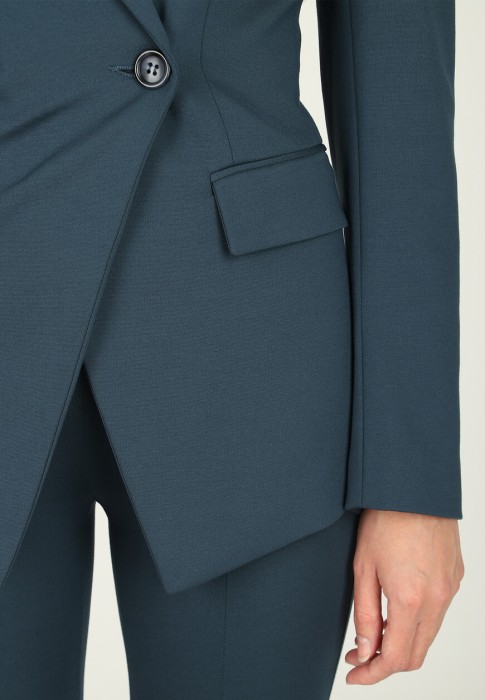 костюм  универсального стиля с лицевой стороны