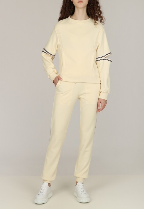 костюм  из италии вид сбоку