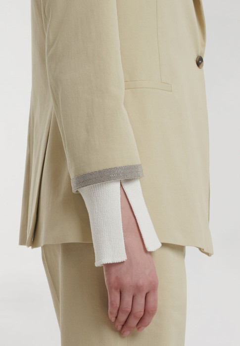 Продукция для женщин фото