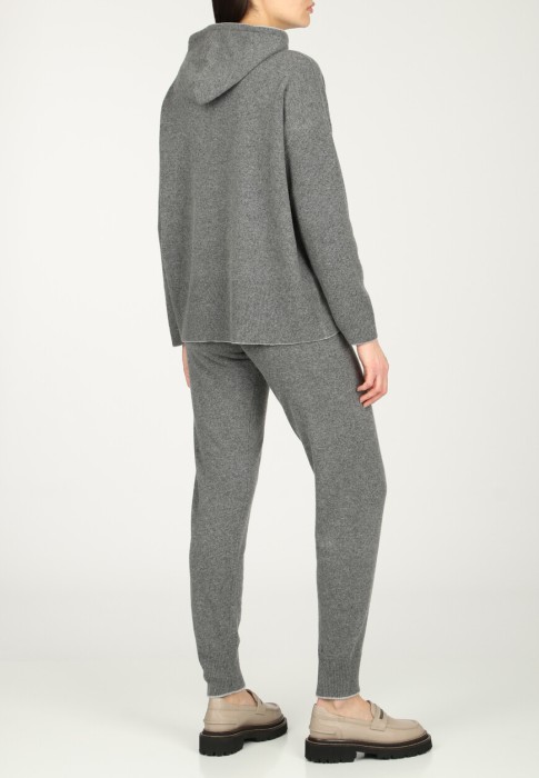 костюм  из проверенных материалов спереди