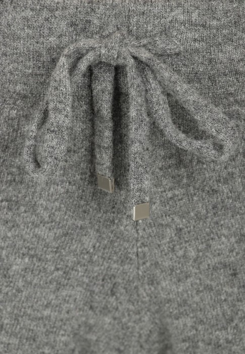 костюм  универсального стиля с лицевой стороны