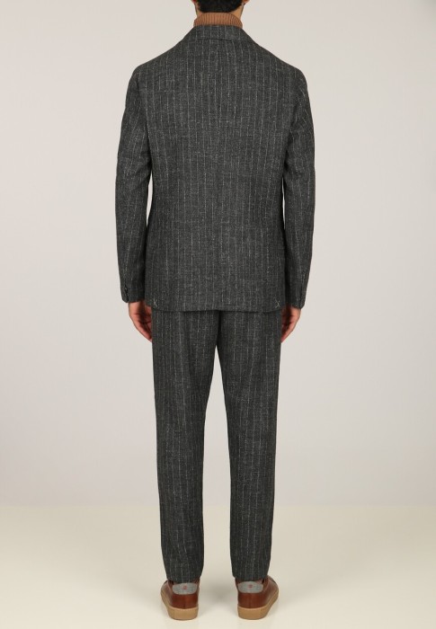 Товар серого цвета с внутренней стороны