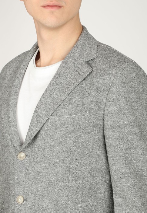 костюм  универсального стиля с лицевой стороны