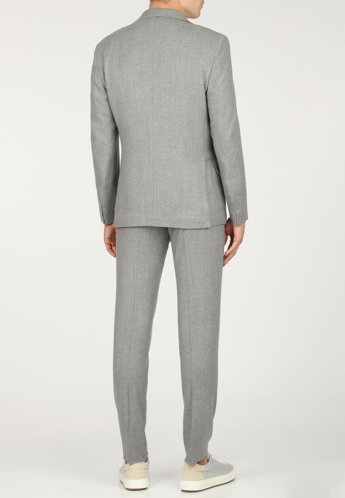 Товар серого цвета с внутренней стороны