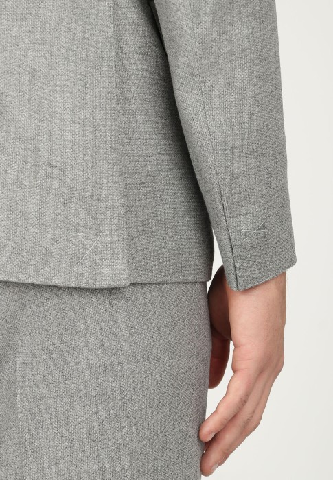 костюм  из проверенных материалов спереди