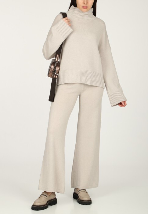 костюм  из италии вид сбоку