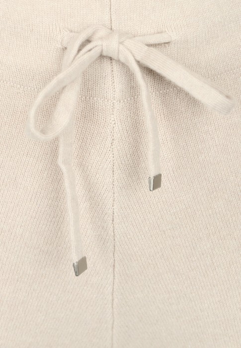 костюм  вид слева