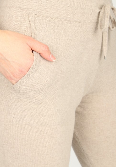 костюм  универсального стиля с лицевой стороны