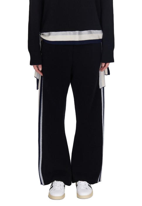 костюм  вид слева