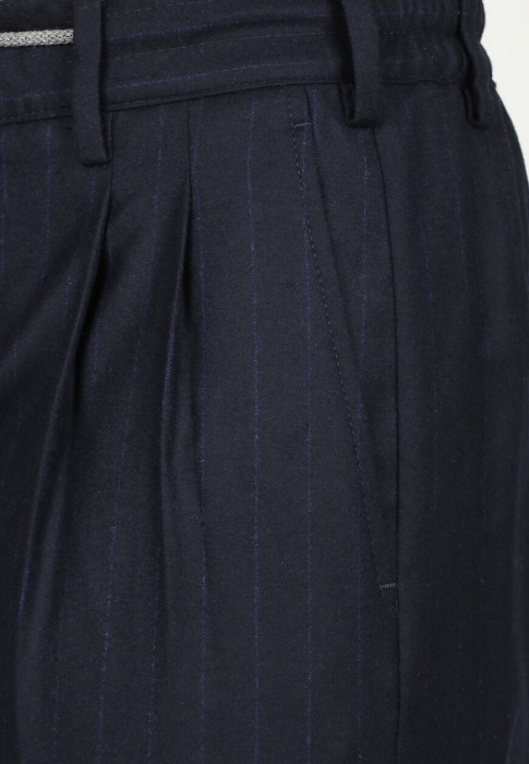 костюм  универсального стиля с лицевой стороны